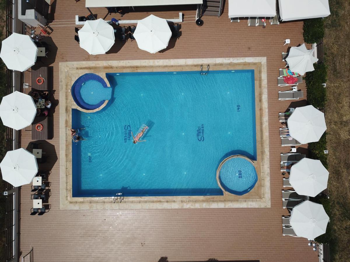 Hotel Simeon Metamórfoszi Kültér fotó